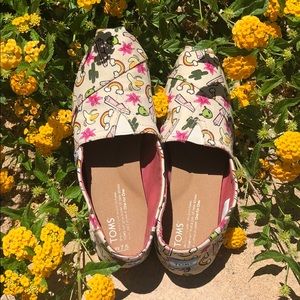 TOMS SPECIAL EDITION WOMEN SHOES  SZ 7.5